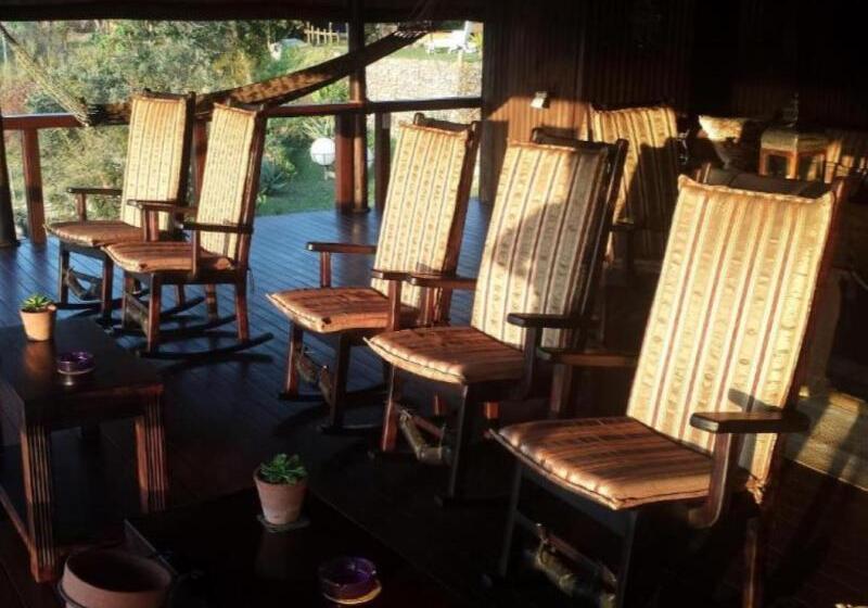 호텔 River House Lodge