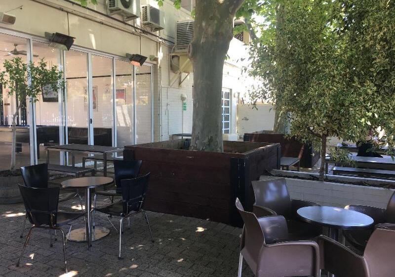 Отель The Civic