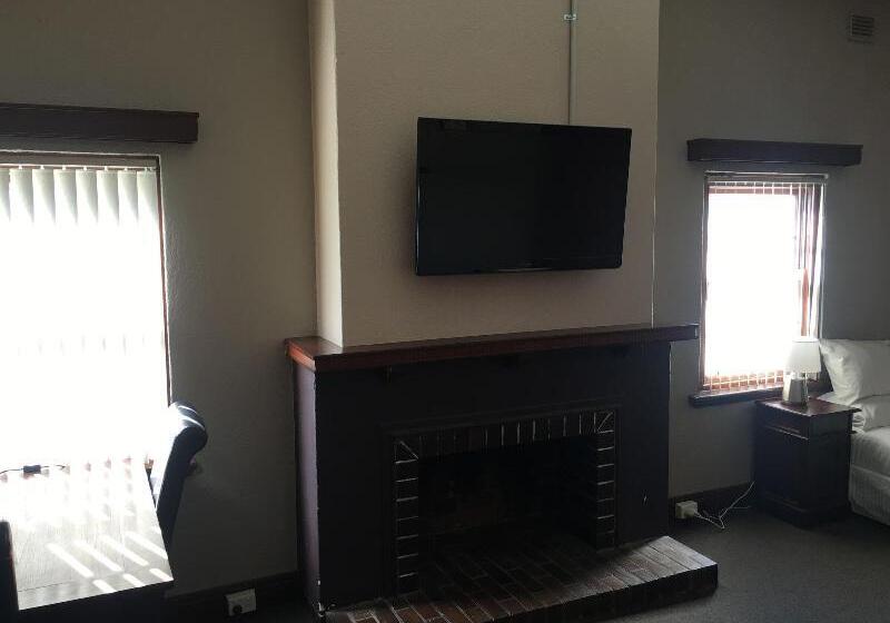 Отель The Civic