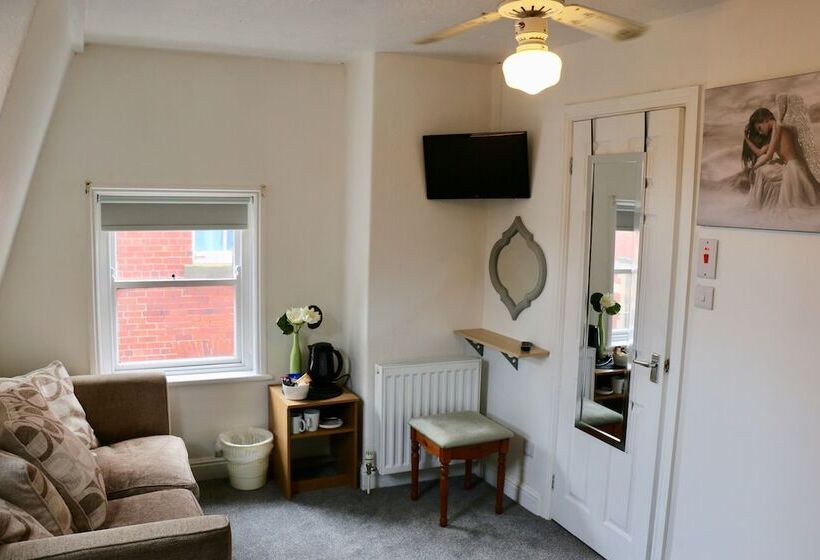 בית מלון כפרי The Granby