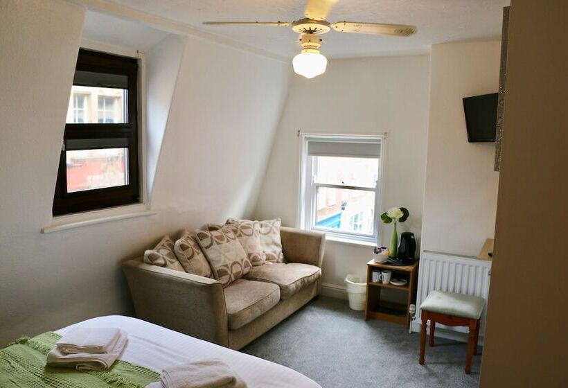 בית מלון כפרי The Granby