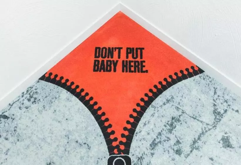 호텔 With Urban Deli