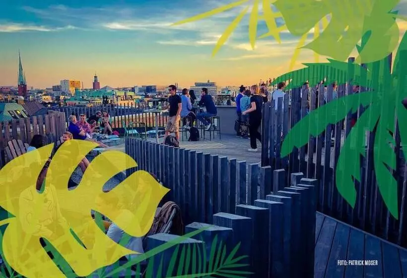 호텔 With Urban Deli