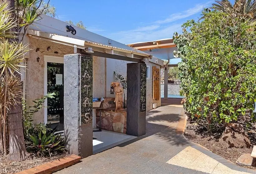 فندق على الطريق Point Samson Resort