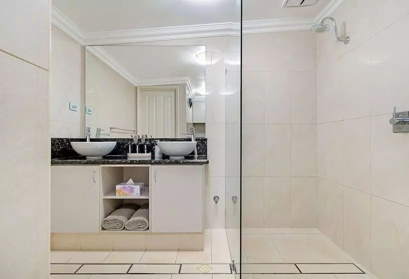 فندق على الطريق Point Samson Resort