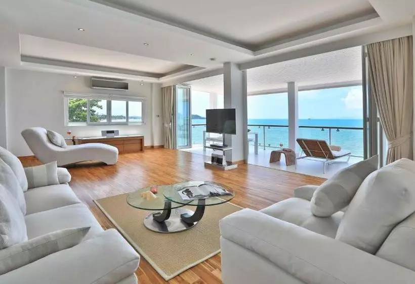 Osho Luxury Beachfront Apartments