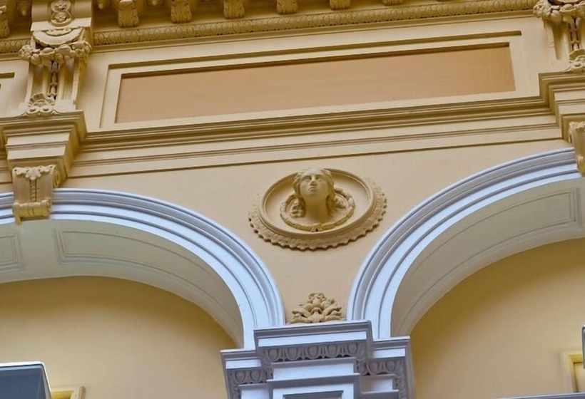 بنسيون Newfield Hall