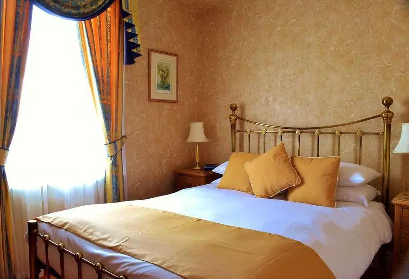 민박 The Hazelwood