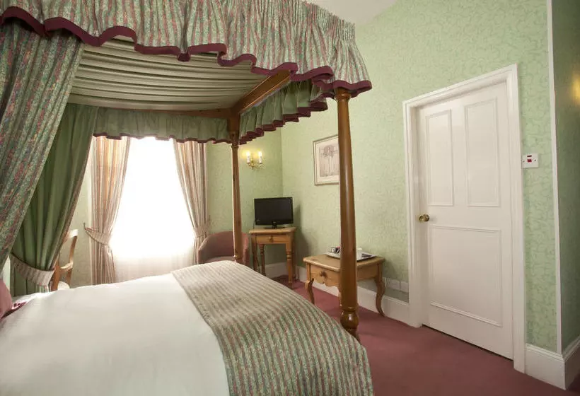 민박 The Hazelwood