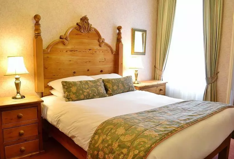 민박 The Hazelwood