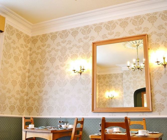 تختخواب و صبحانه The Hazelwood