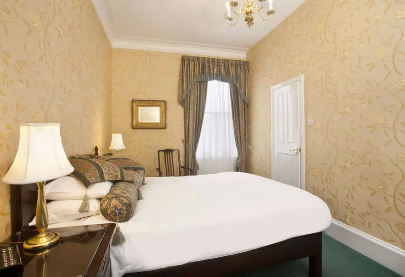 민박 The Hazelwood