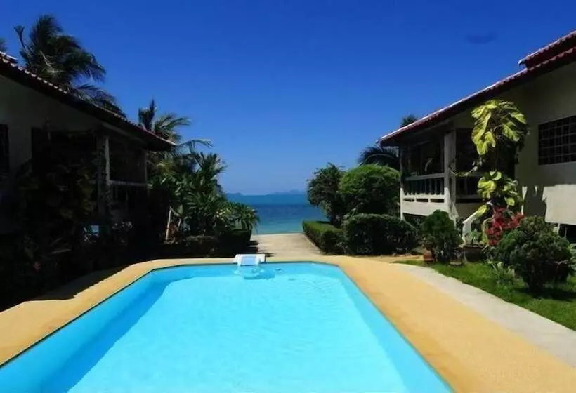 استراحتگاه New Sunrise Village Bang Po Beach