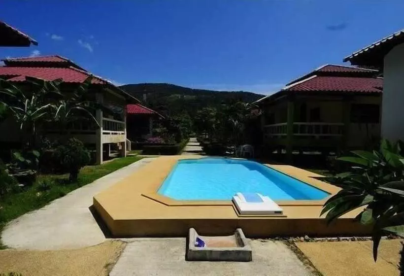 استراحتگاه New Sunrise Village Bang Po Beach