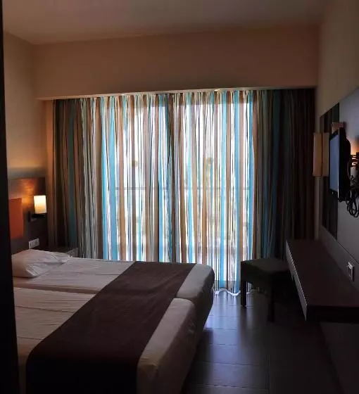 Sea Melody Beach Hotel Apartments