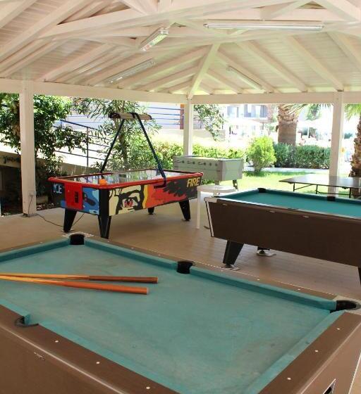 Sea Melody Beach Hotel Apartments