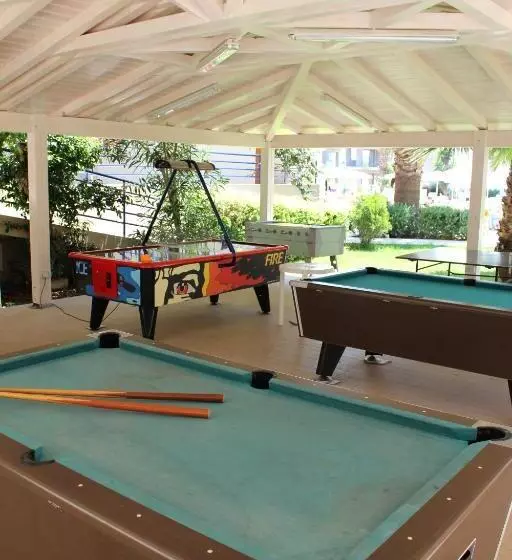 Sea Melody Beach Hotel Apartments