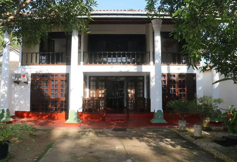 Bed and Breakfast Sayuru Inn