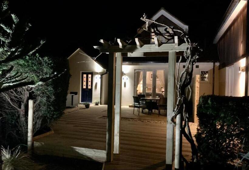 مبيت وإفطار The Bosham Boathouse