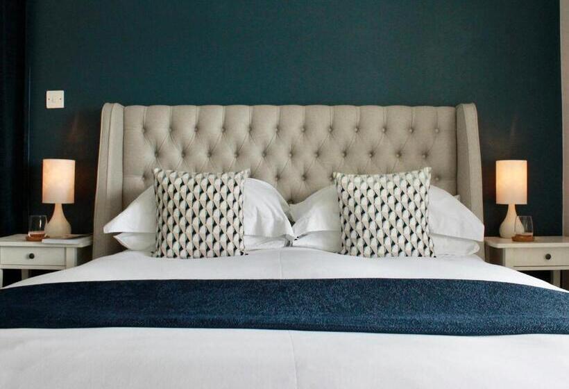 مبيت وإفطار The Bosham Boathouse