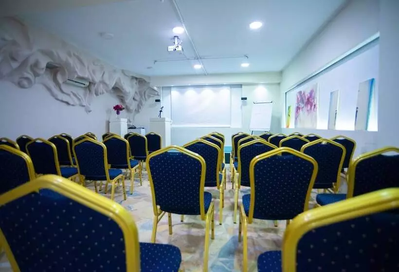 Bougainville Bay Serviced Apartments