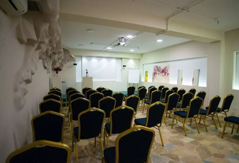 Bougainville Bay Serviced Apartments