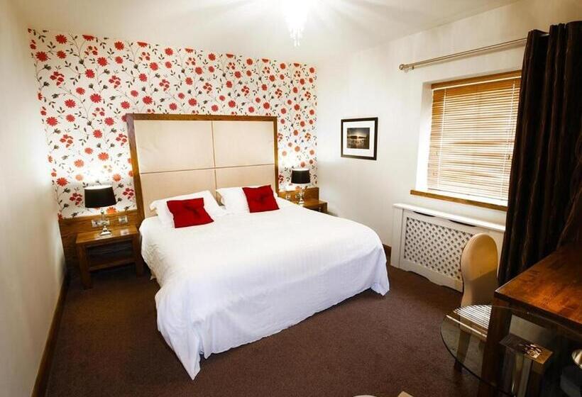 Отель Customs House Country Inn