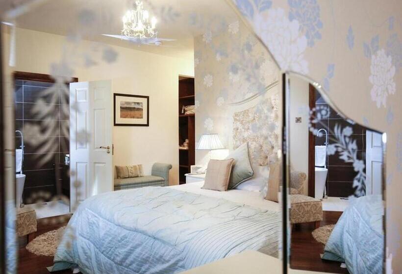 Отель Customs House Country Inn