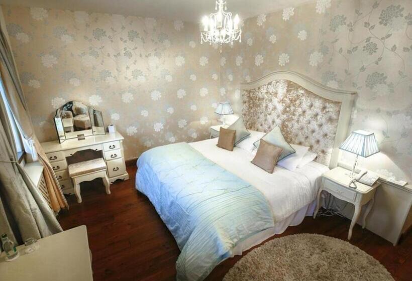 Отель Customs House Country Inn