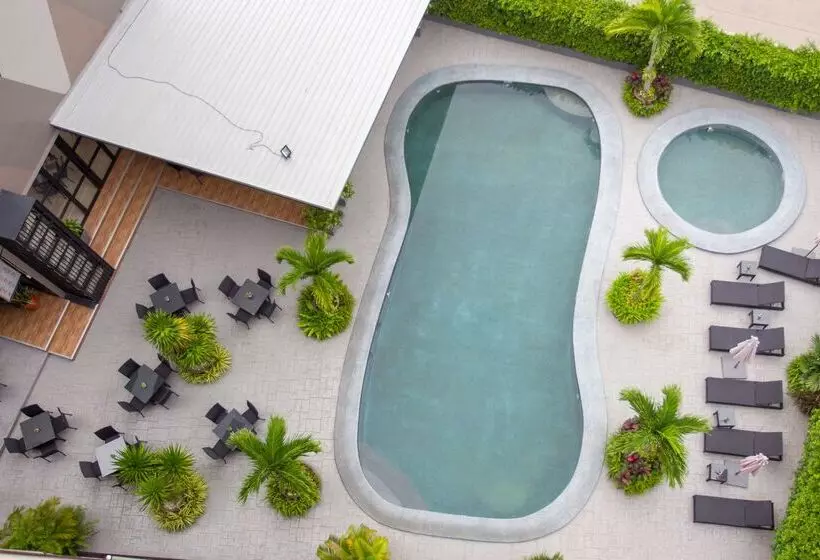 酒店 Golden Tulip Essential Pattaya