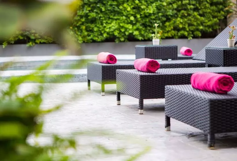 酒店 Golden Tulip Essential Pattaya