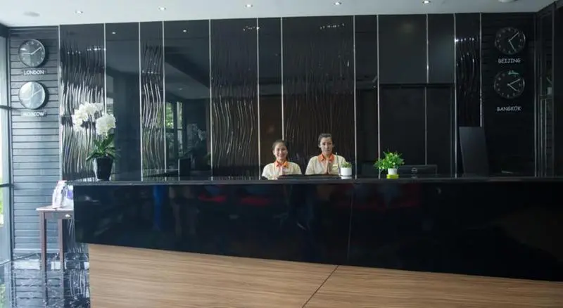 ホテル Golden Tulip Essential Pattaya