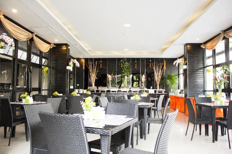 ホテル Golden Tulip Essential Pattaya