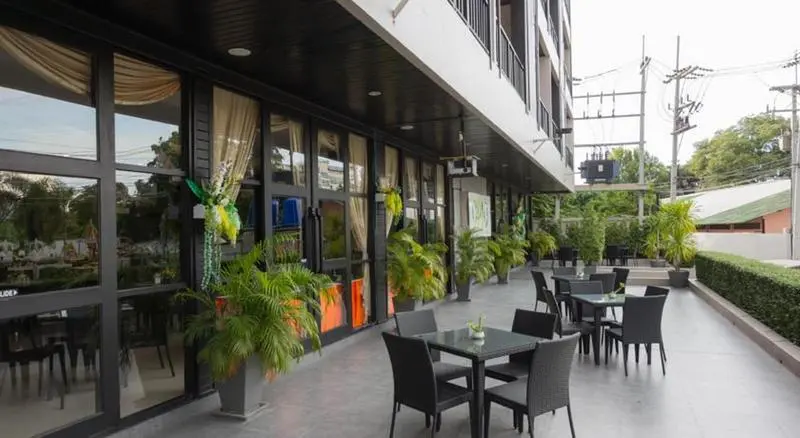 ホテル Golden Tulip Essential Pattaya