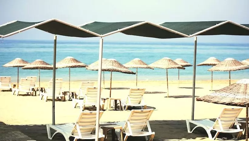 Gumuldur Mavi Deniz Otel
