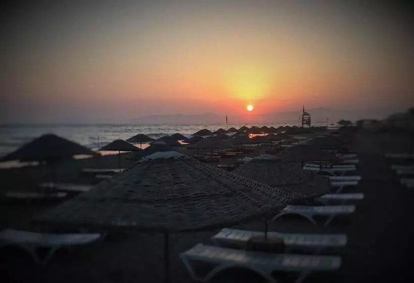 Gumuldur Mavi Deniz Otel