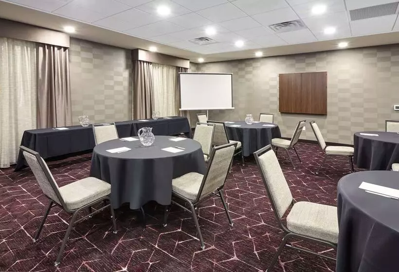 Отель Hampton Inn Fond Du Lac