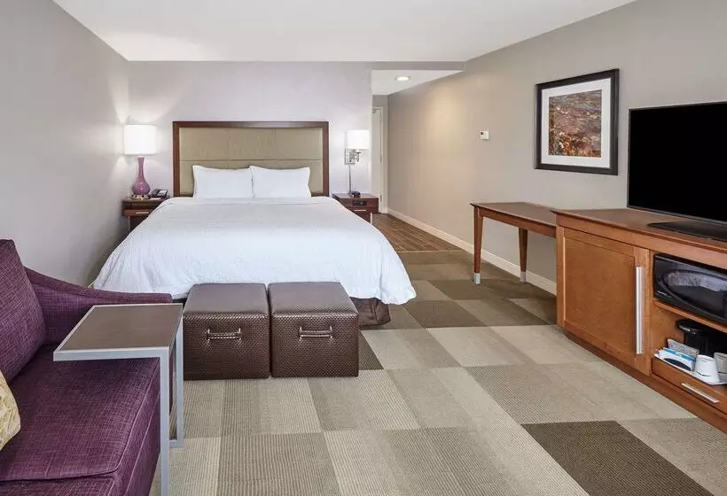 Отель Hampton Inn Fond Du Lac