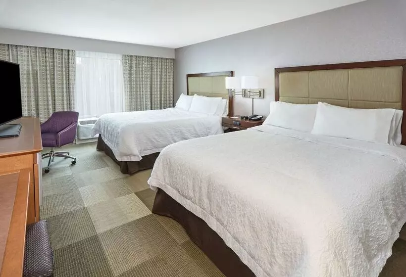 Отель Hampton Inn Fond Du Lac
