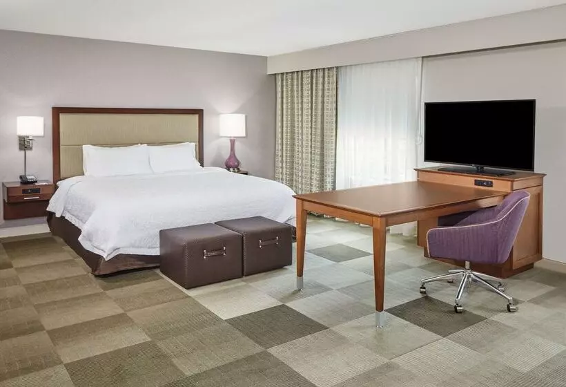 Отель Hampton Inn Fond Du Lac