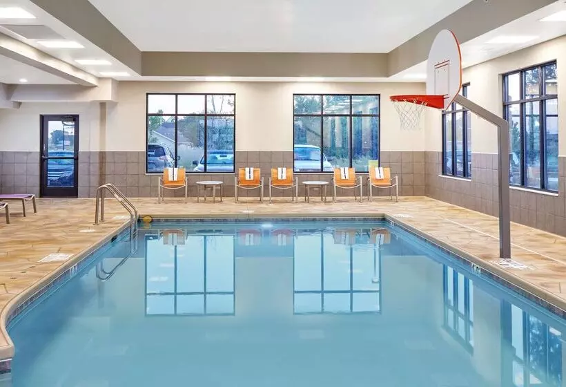 Отель Hampton Inn Fond Du Lac