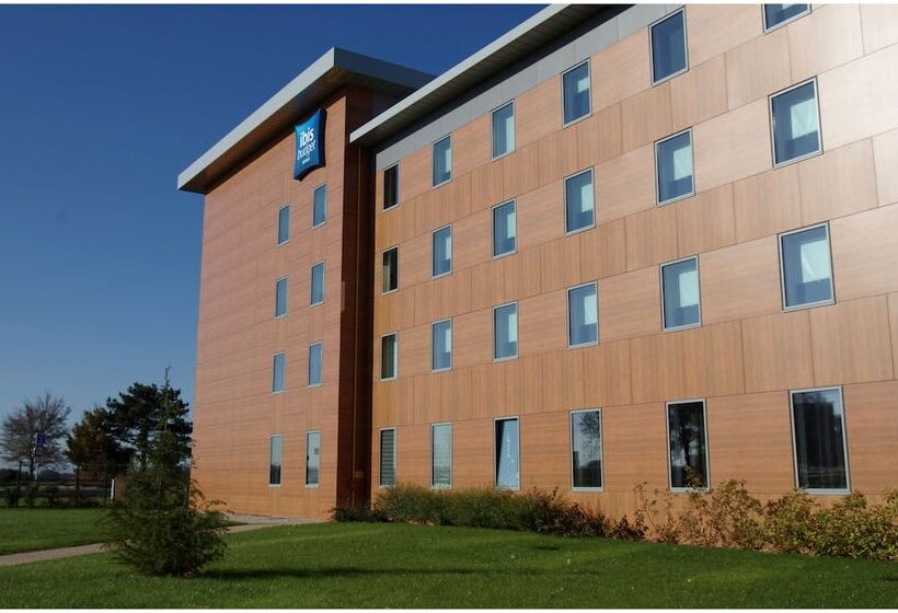 בית מלון כפרי Ibis Budget Aéroport Lyon Saint Exupéry