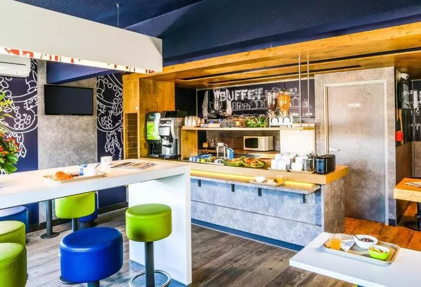 Hotel Ibis Budget Courbevoie Paris La Défense