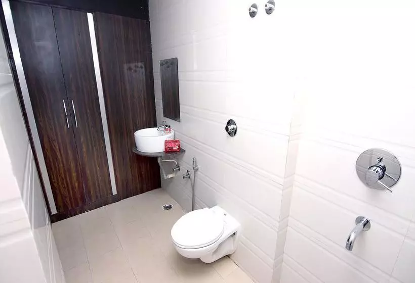 هتل Oyo Rooms Railway Station Raipur