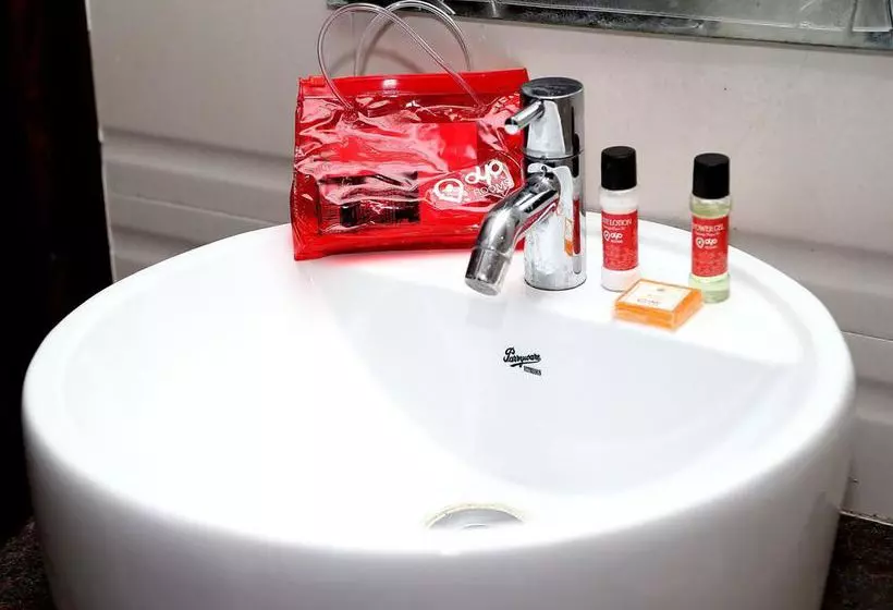 هتل Oyo Rooms Railway Station Raipur