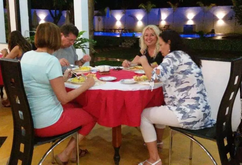 هتل Peacock Reach