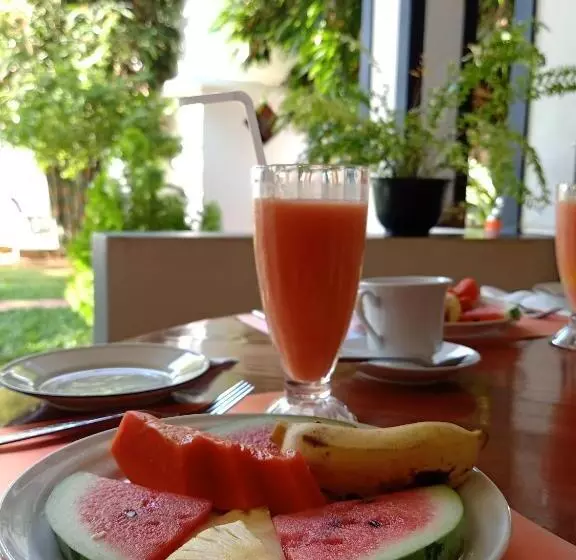 هتل Peacock Reach