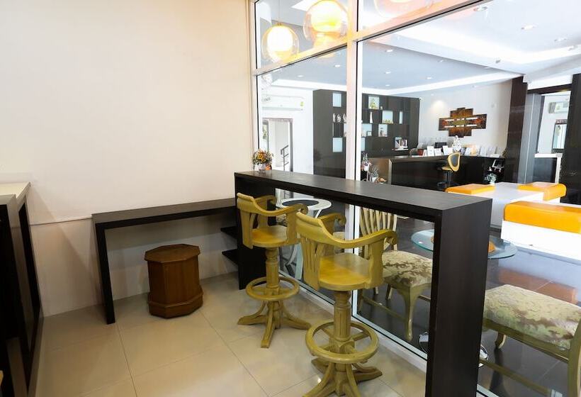 هتل Portrait Pranburi