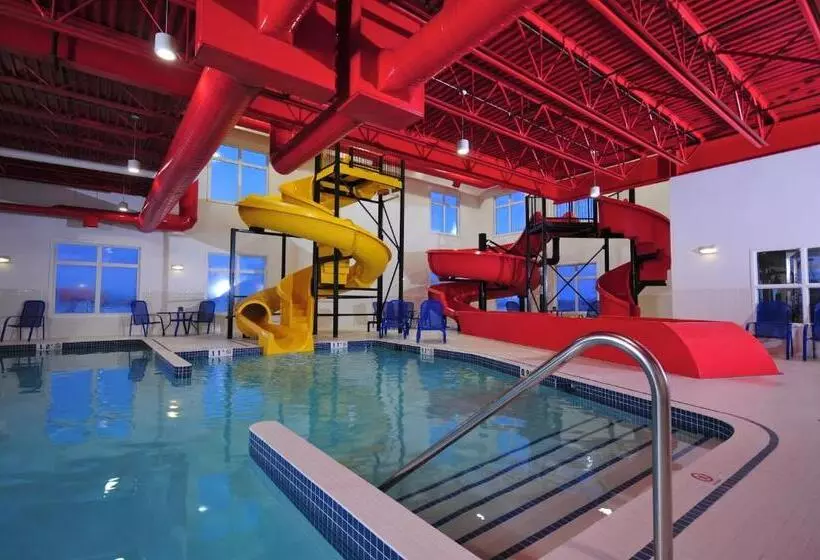 Hotel Ramada By Wyndham Emerald Park/regina East