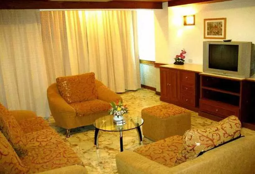 هتل Raya Grand